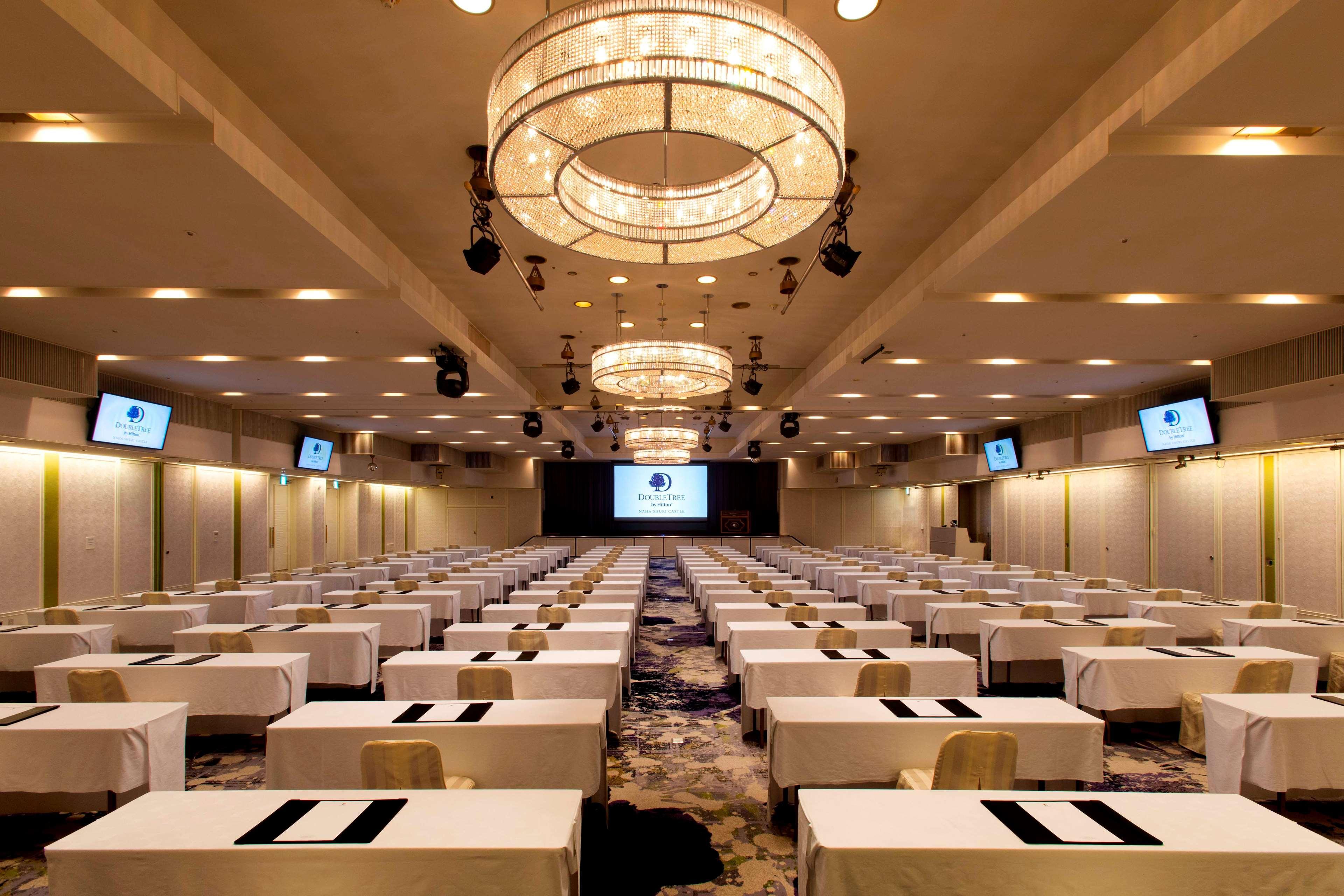 Doubletree By Hilton Naha Shuri Castle Екстериор снимка