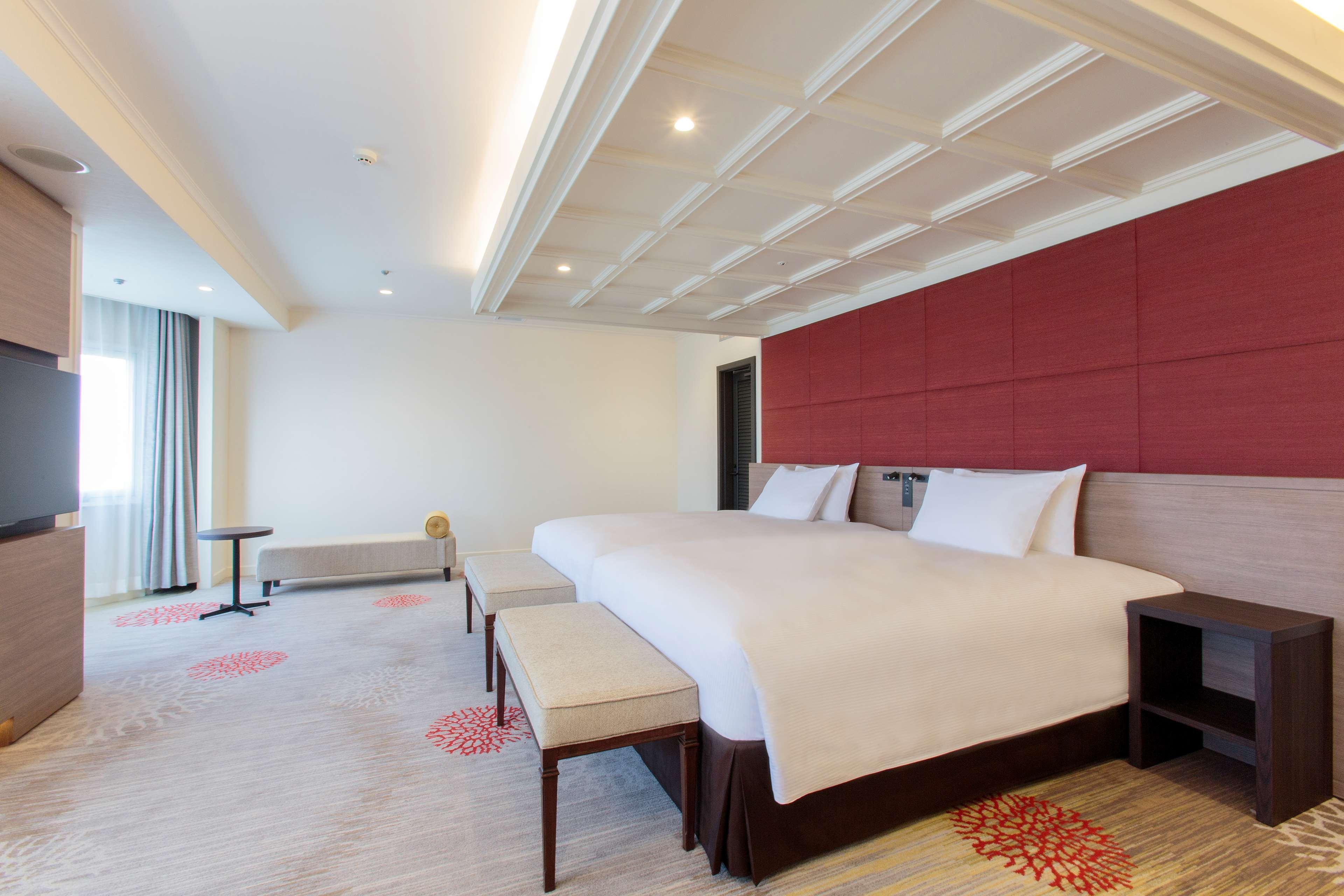 Doubletree By Hilton Naha Shuri Castle Екстериор снимка