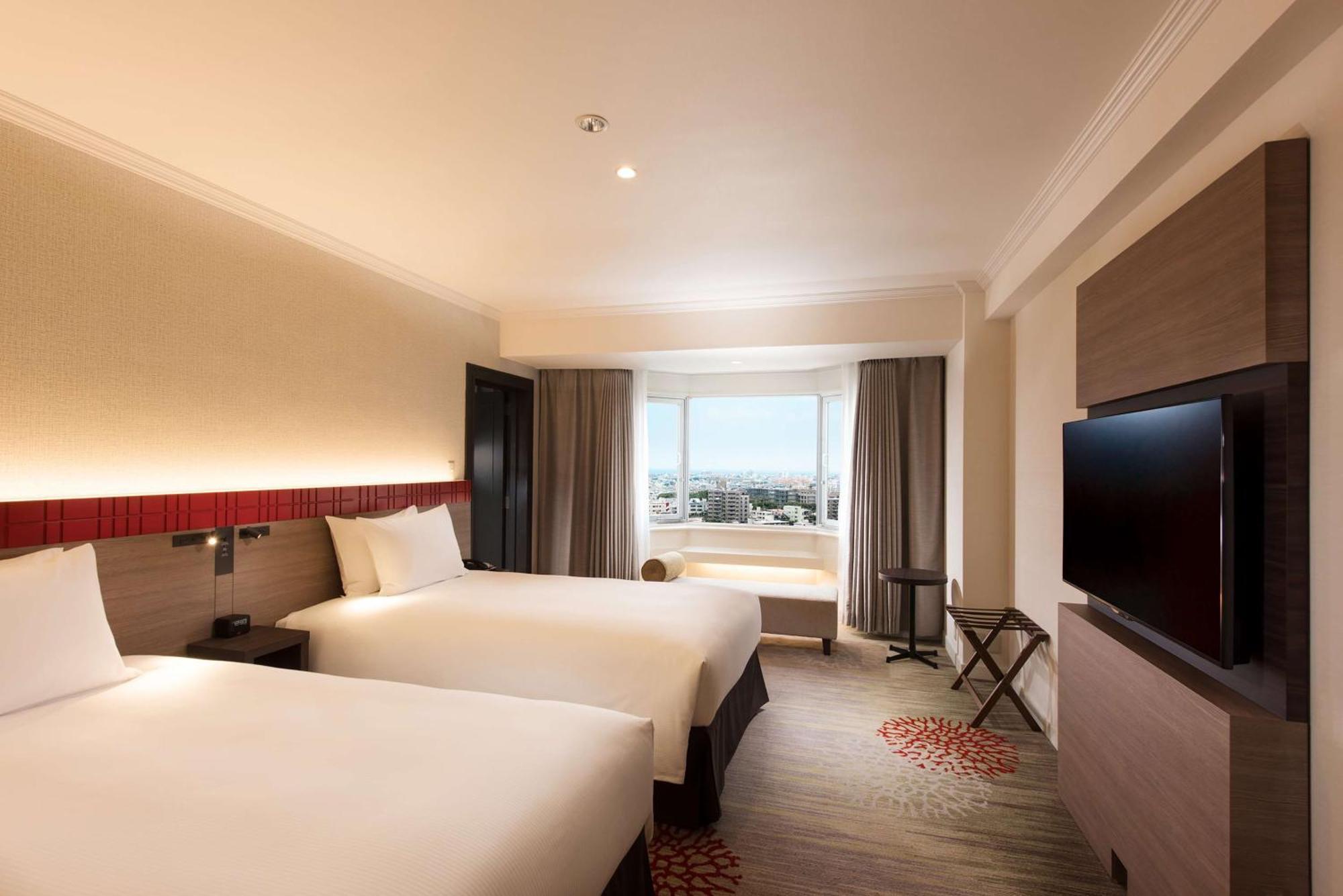 Doubletree By Hilton Naha Shuri Castle Екстериор снимка