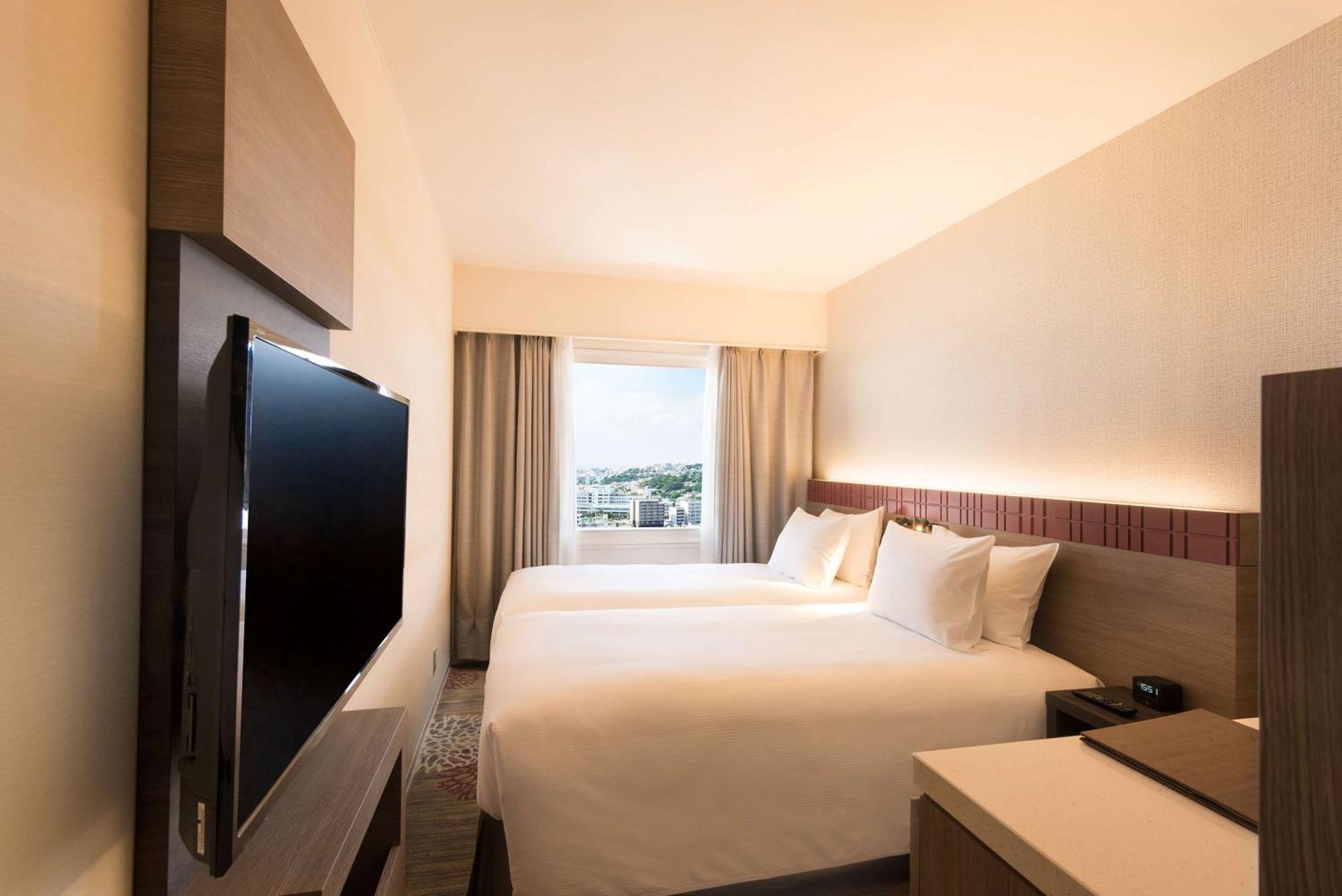 Doubletree By Hilton Naha Shuri Castle Екстериор снимка