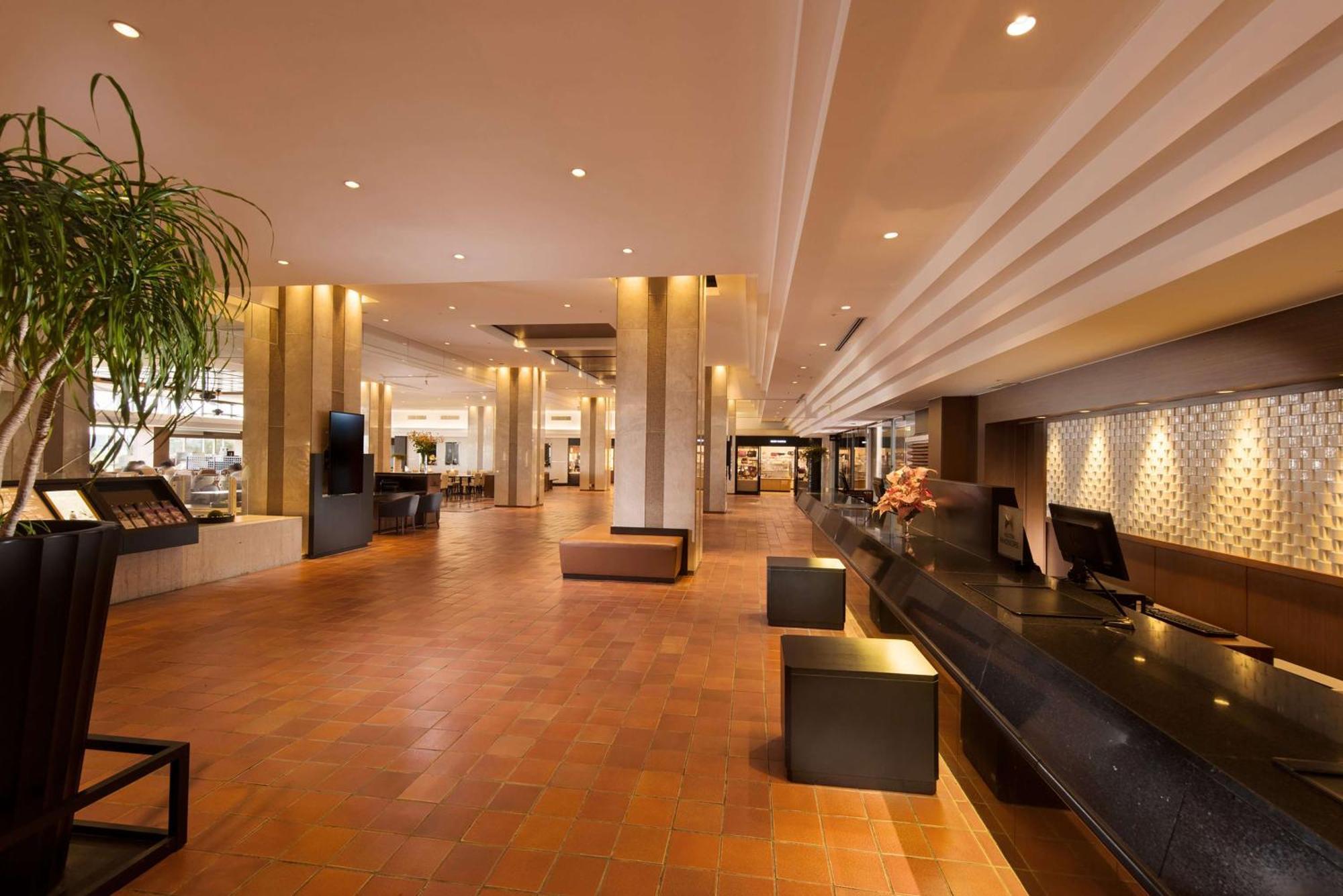 Doubletree By Hilton Naha Shuri Castle Екстериор снимка