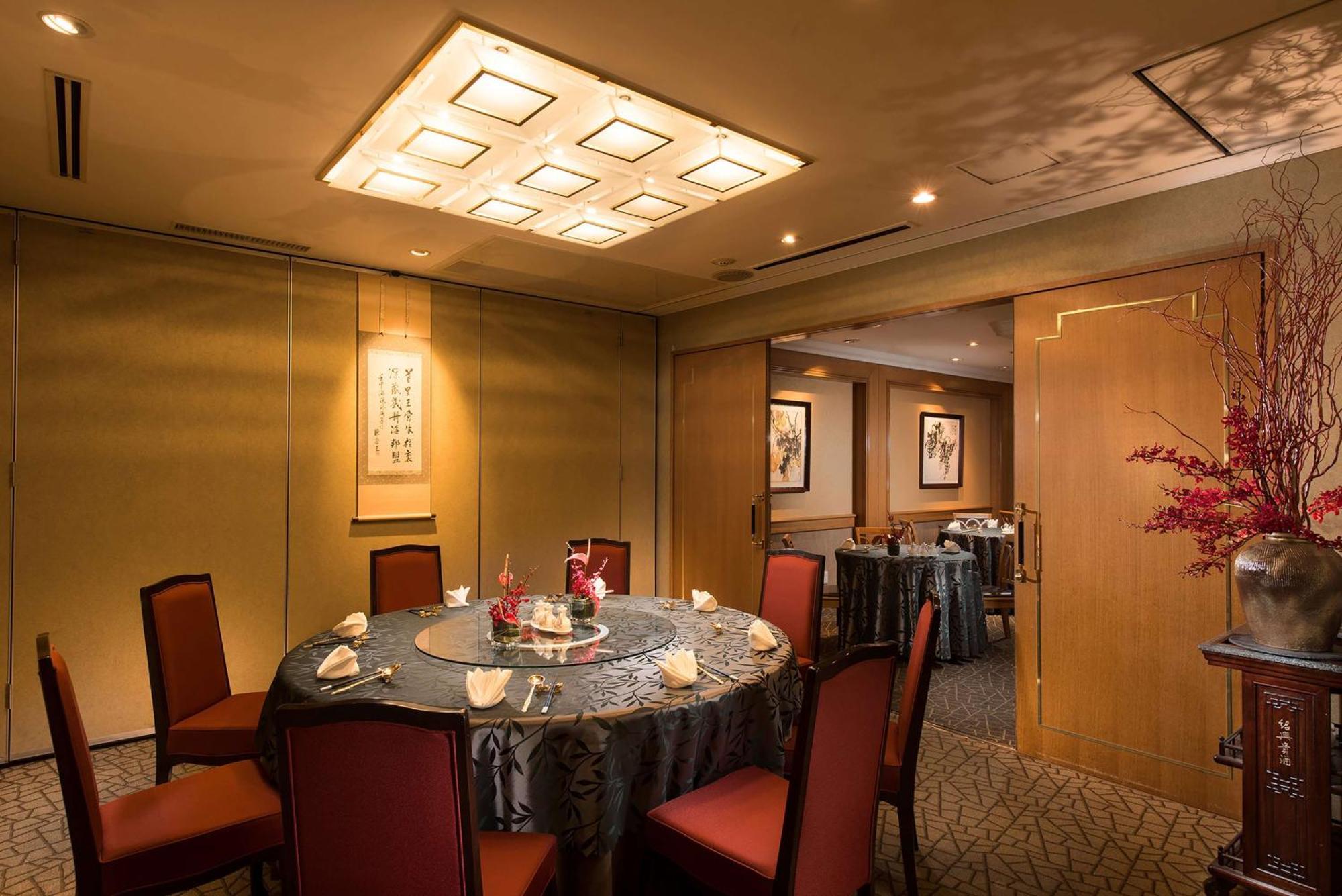 Doubletree By Hilton Naha Shuri Castle Екстериор снимка